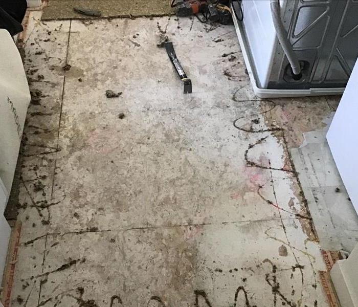 laundry room with demo 